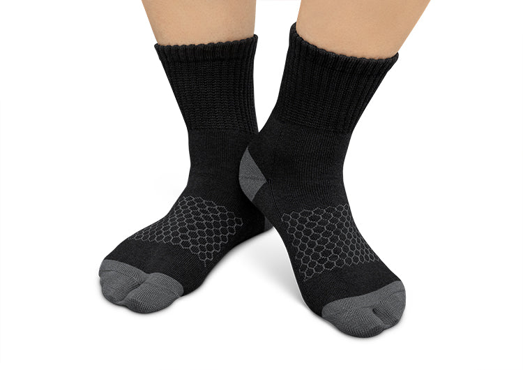 Alternative view of Bunion Relief. Padded Ankle Socks - Black