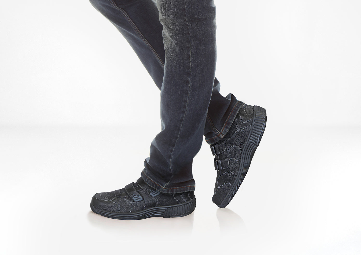 Alternative view of Alamo - Black