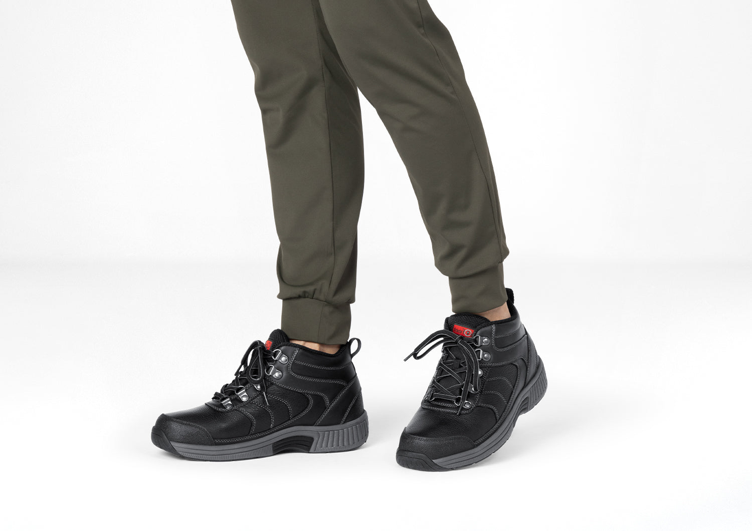 Alternative view of Delta Waterproof - Black