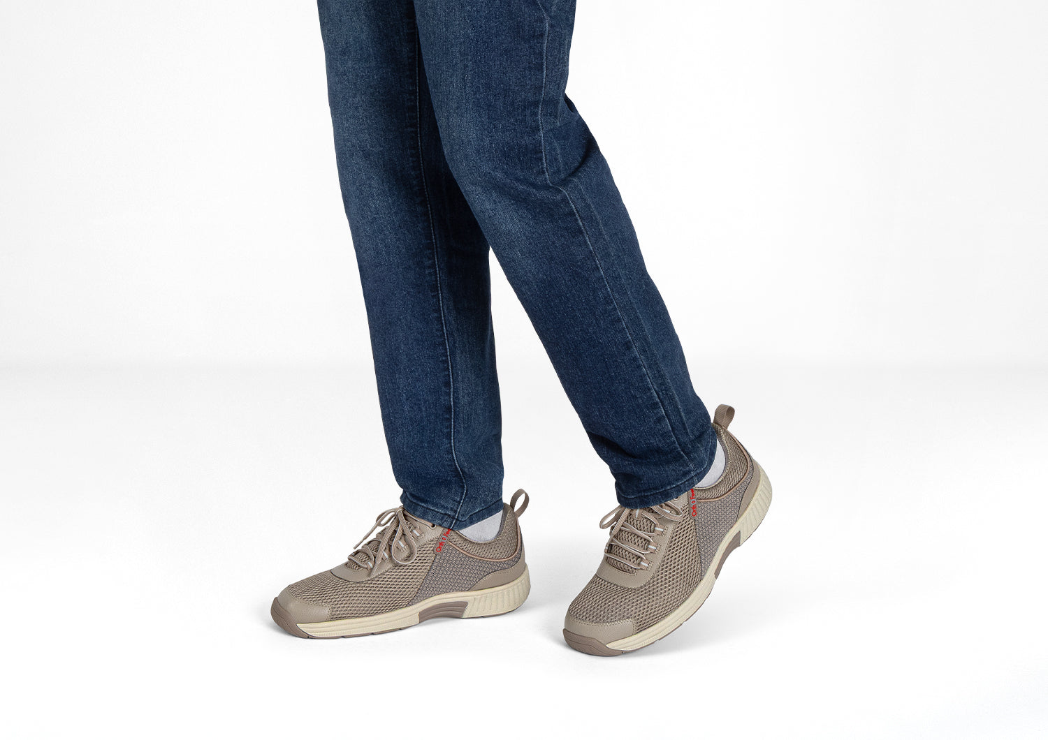 Alternative view of Edgewater - Taupe