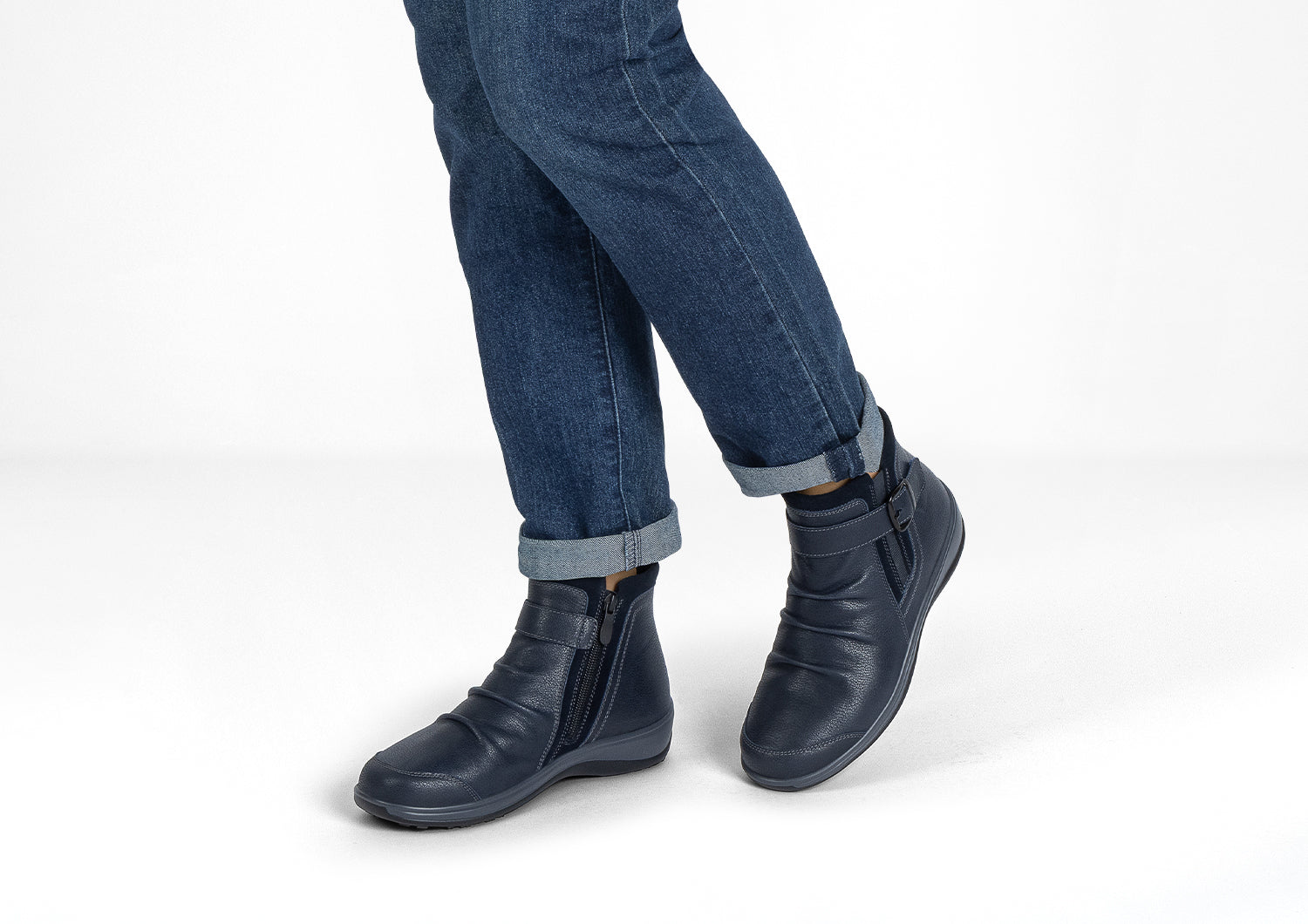 Alternative view of Heidi - Navy