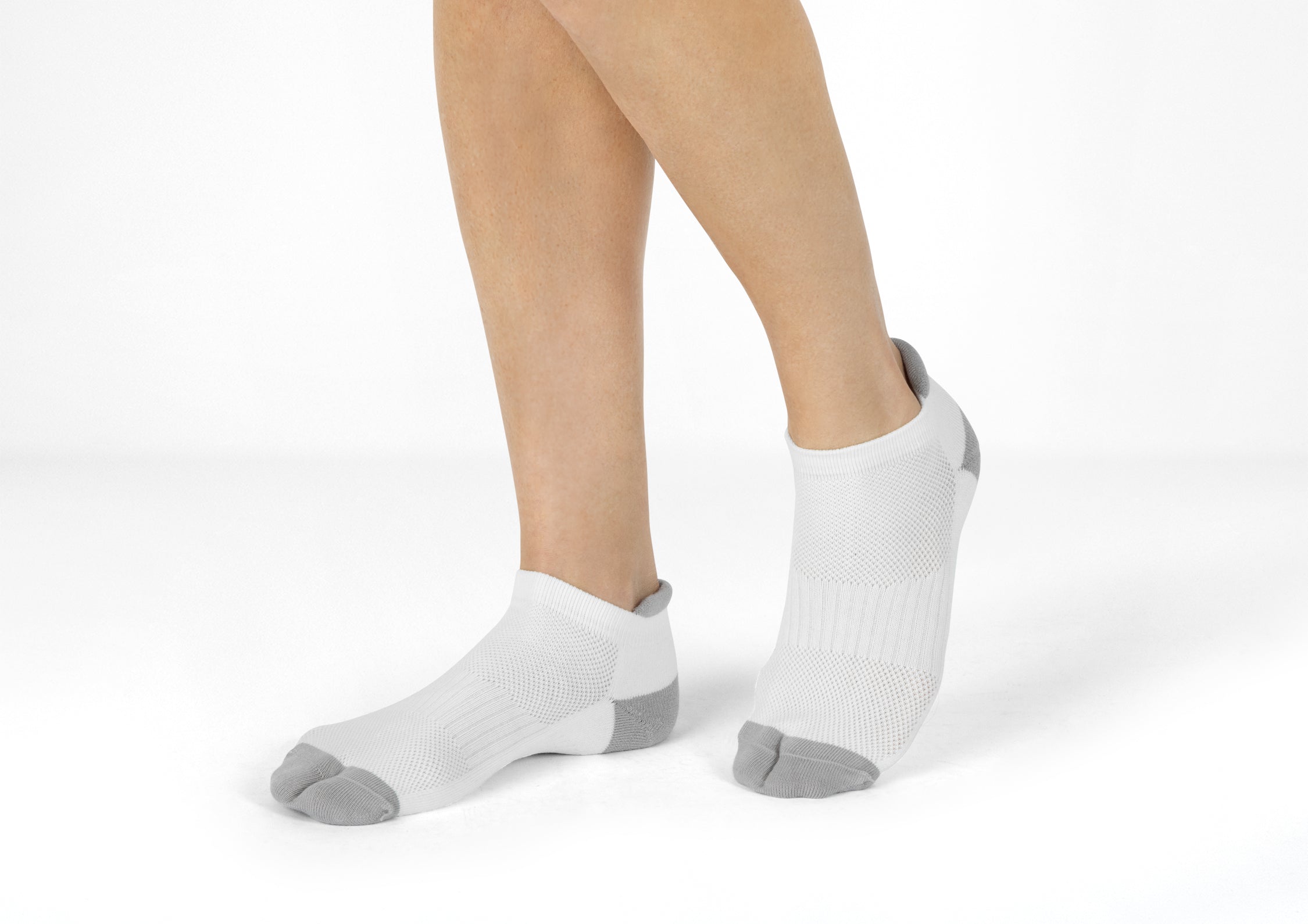 Alternative view of Bunion Relief. Padded Low Cut Socks - White