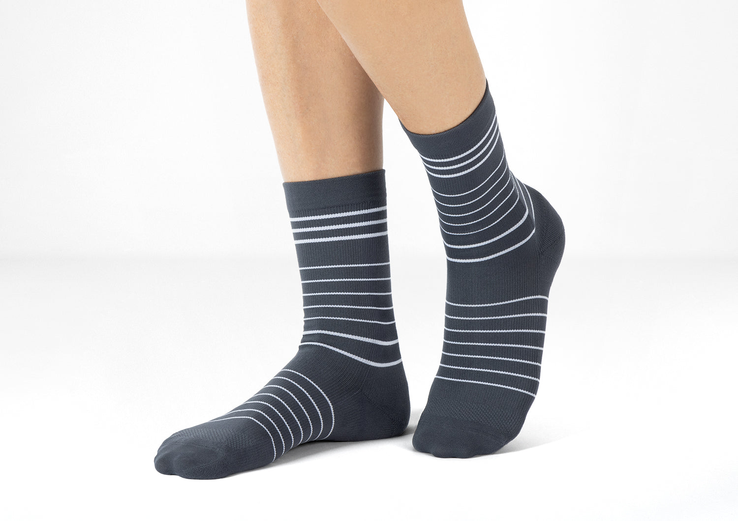 Alternative view of Mid-Calf Compression Socks 18-25 mmHg - Dark Gray